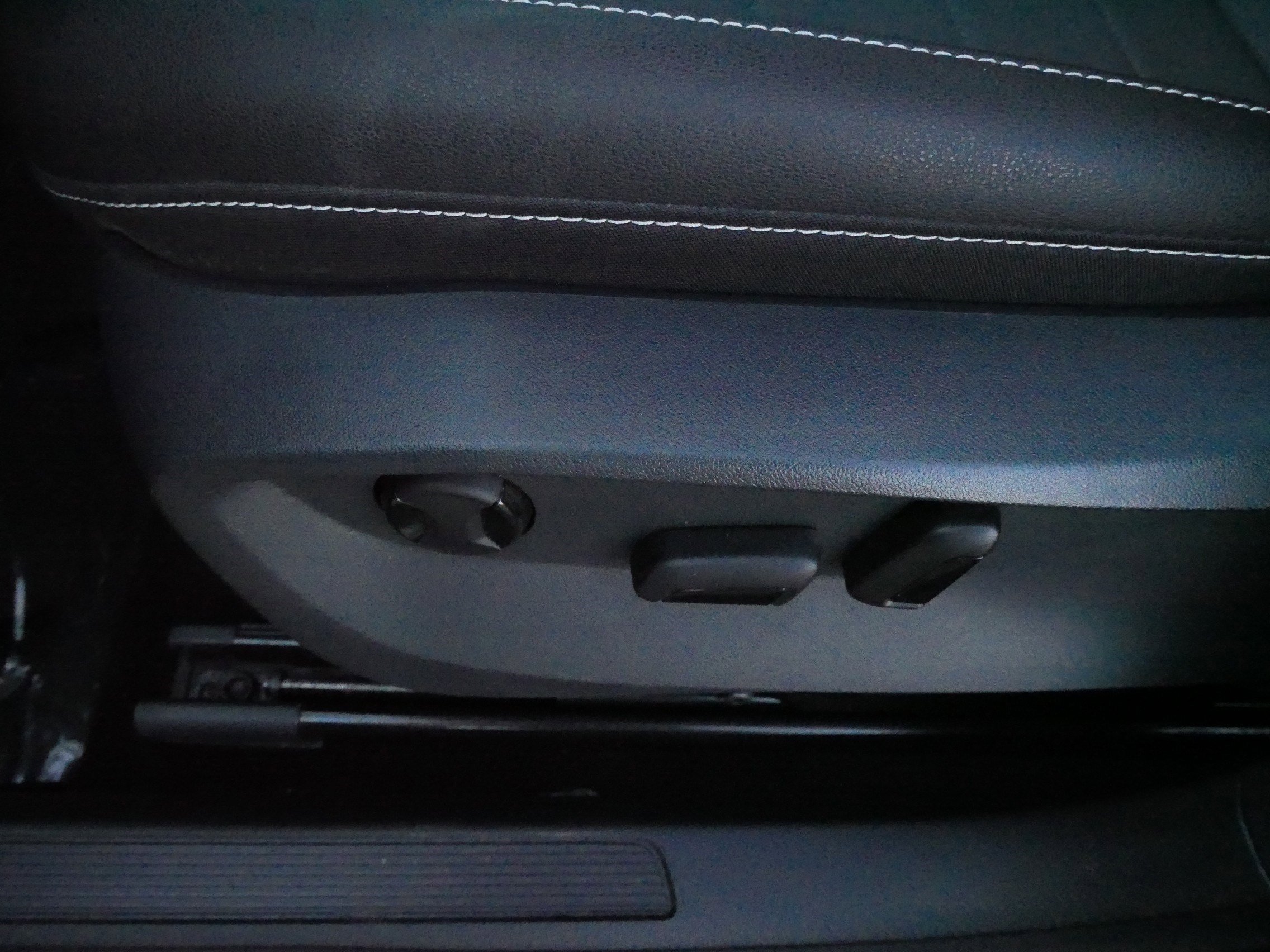 Certified 2024 Volkswagen Taos SE w/ Panoramic Sunroof Package image 20