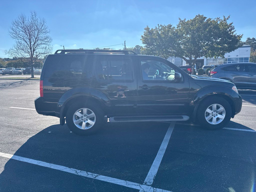 Used 2012 Nissan Pathfinder SV RWD image 5