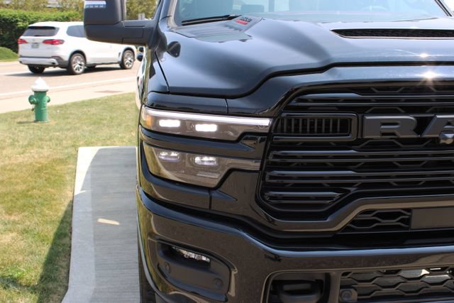 Used 2026 RAM 3500 Laramie AWD/4WD image 5