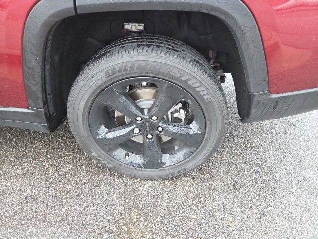 Used 2023 Jeep Grand Cherokee L Laredo image 5