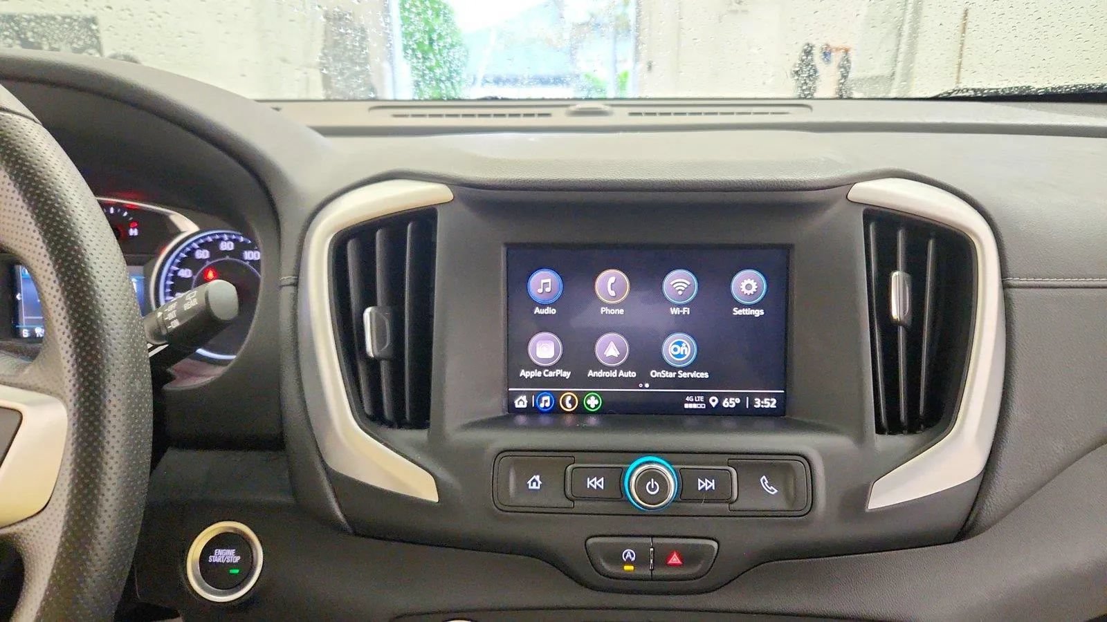 Used 2024 GMC Terrain SLE w/ Driver Convenience Package FWD image 17