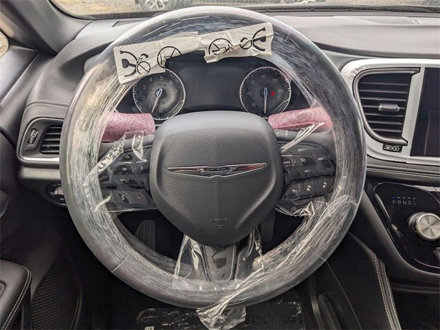 New 2026 Chrysler Pacifica Limited image 16