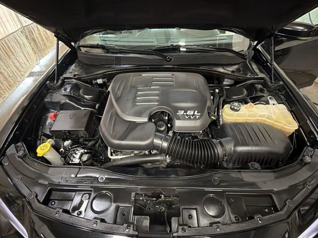 Used 2018 Chrysler 300 S w/ 300S Premium Group AWD/4WD image 27
