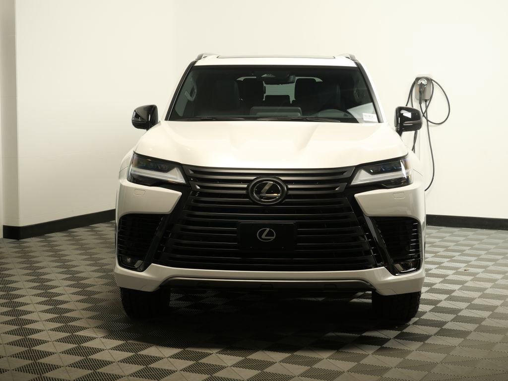 Used 2025 Lexus LX 700h Overtrail image 2