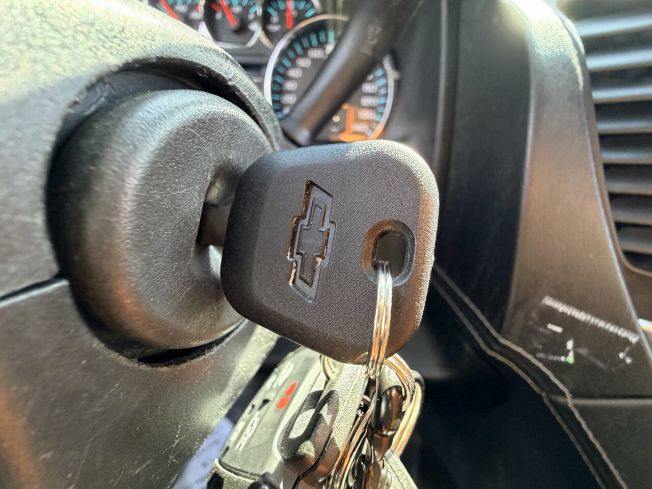 Used 2016 Chevrolet Suburban LT image 30