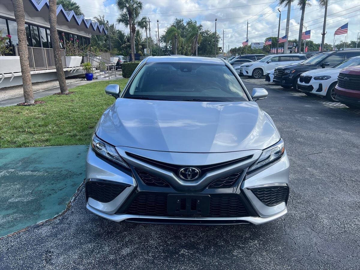 Used 2024 Toyota Camry XSE FWD image 3