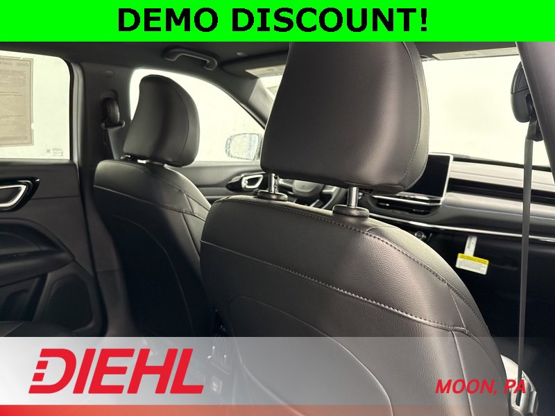 New 2026 Jeep Compass Limited image 13