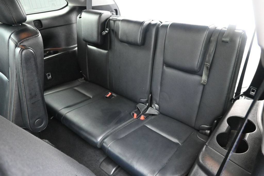 Used 2019 Toyota Highlander XLE AWD/4WD image 17