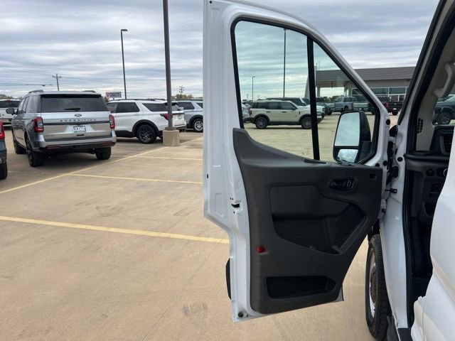 Used 2023 Ford Transit 250 Base image 9