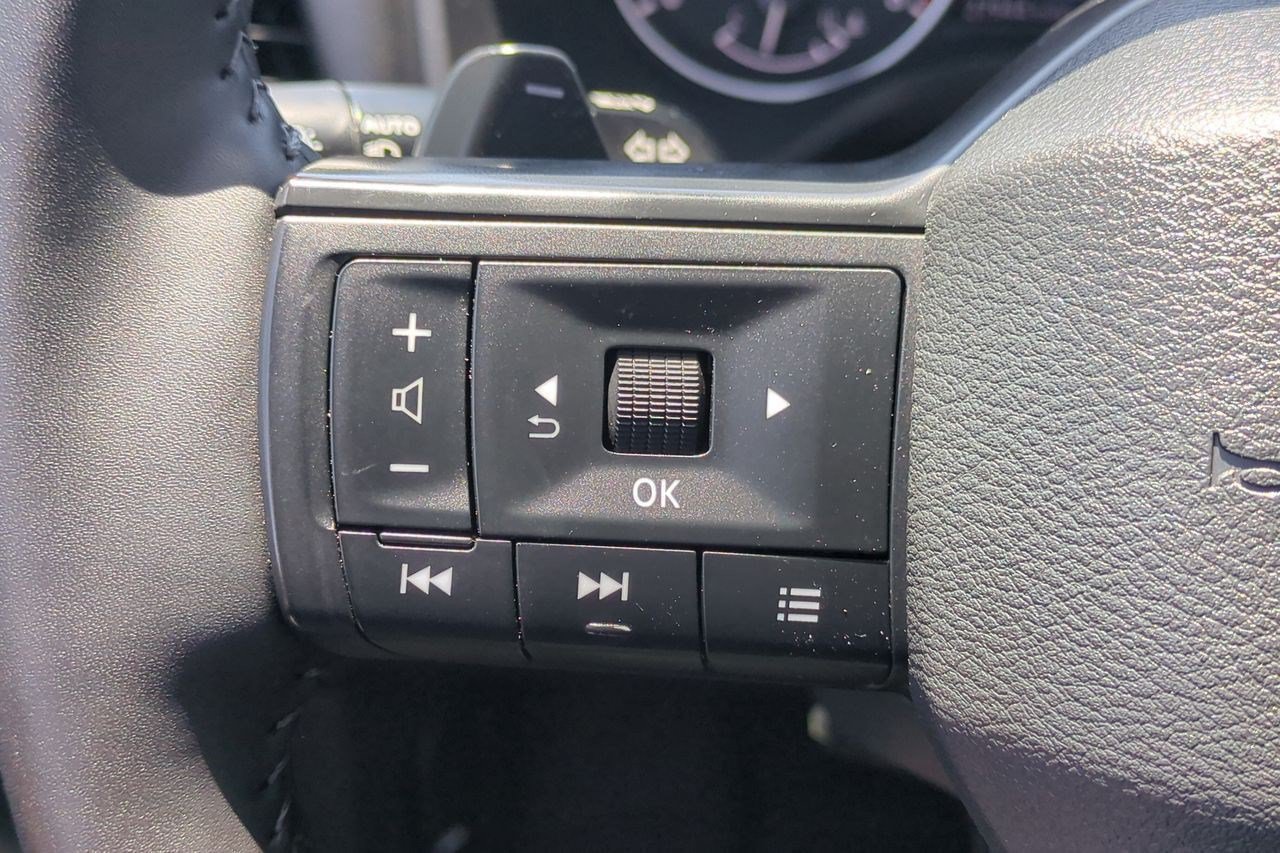 Certified 2025 Nissan Rogue SV w/ SV Premium Package FWD image 12
