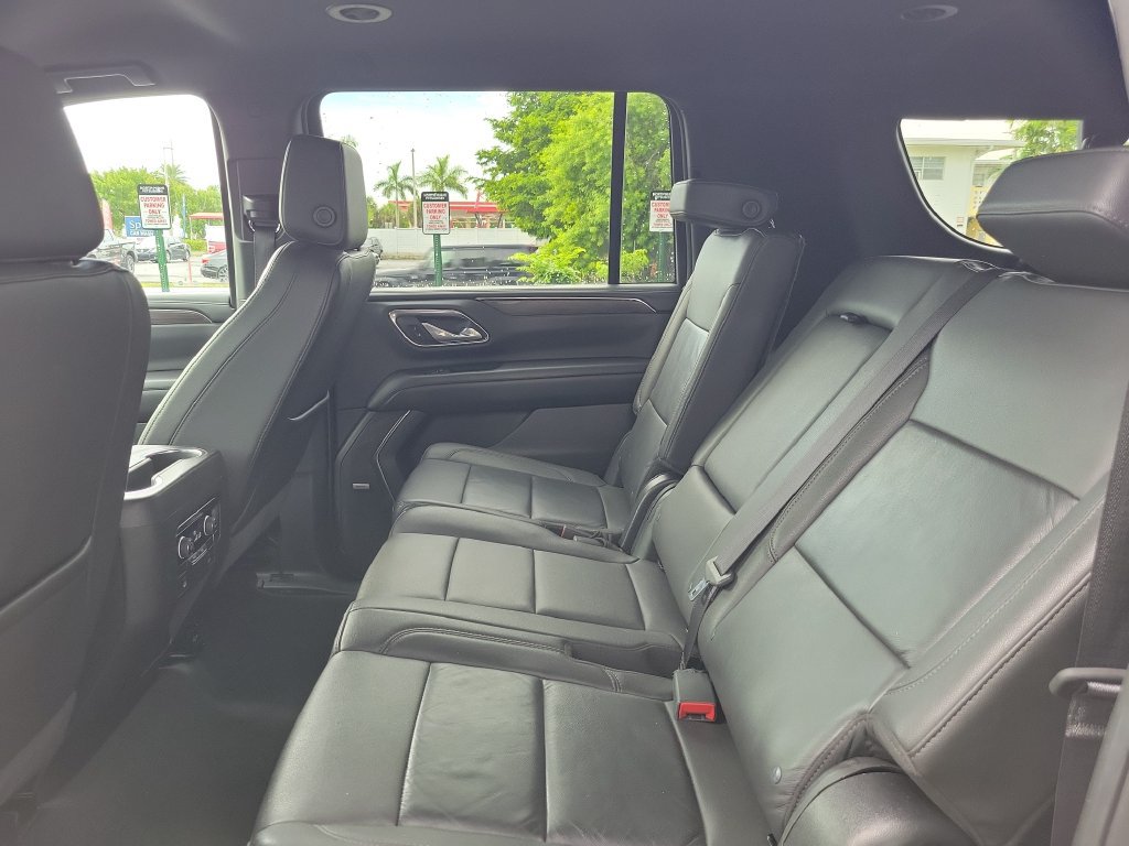 Used 2024 Chevrolet Suburban LT AWD/4WD image 13