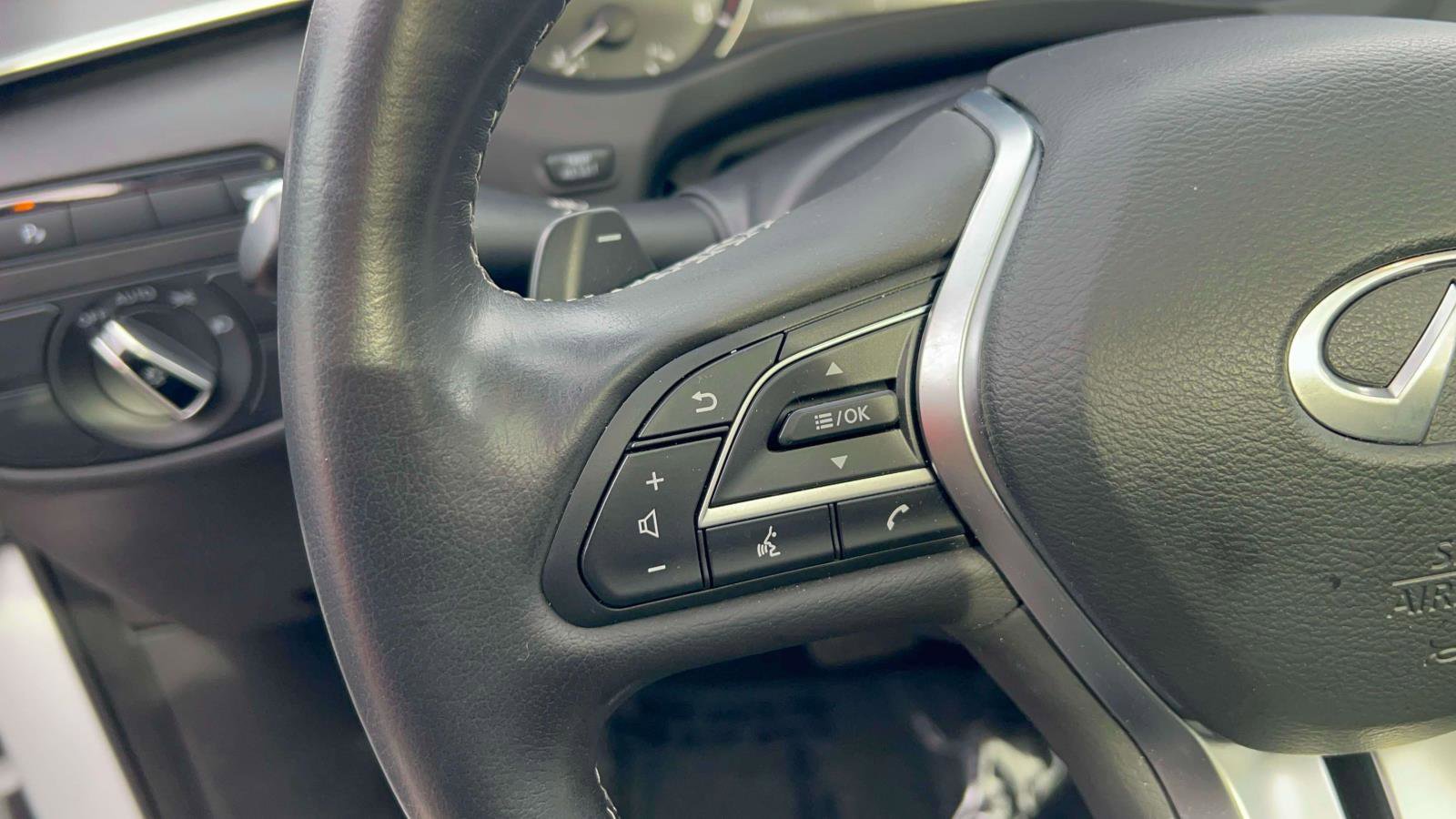 Used 2023 INFINITI QX50 Luxe image 25