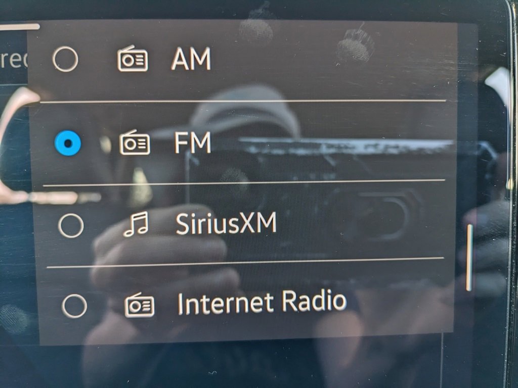 Used 2024 Volkswagen Atlas SE image 30