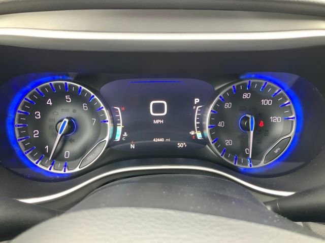 Used 2025 Chrysler Pacifica Select image 22