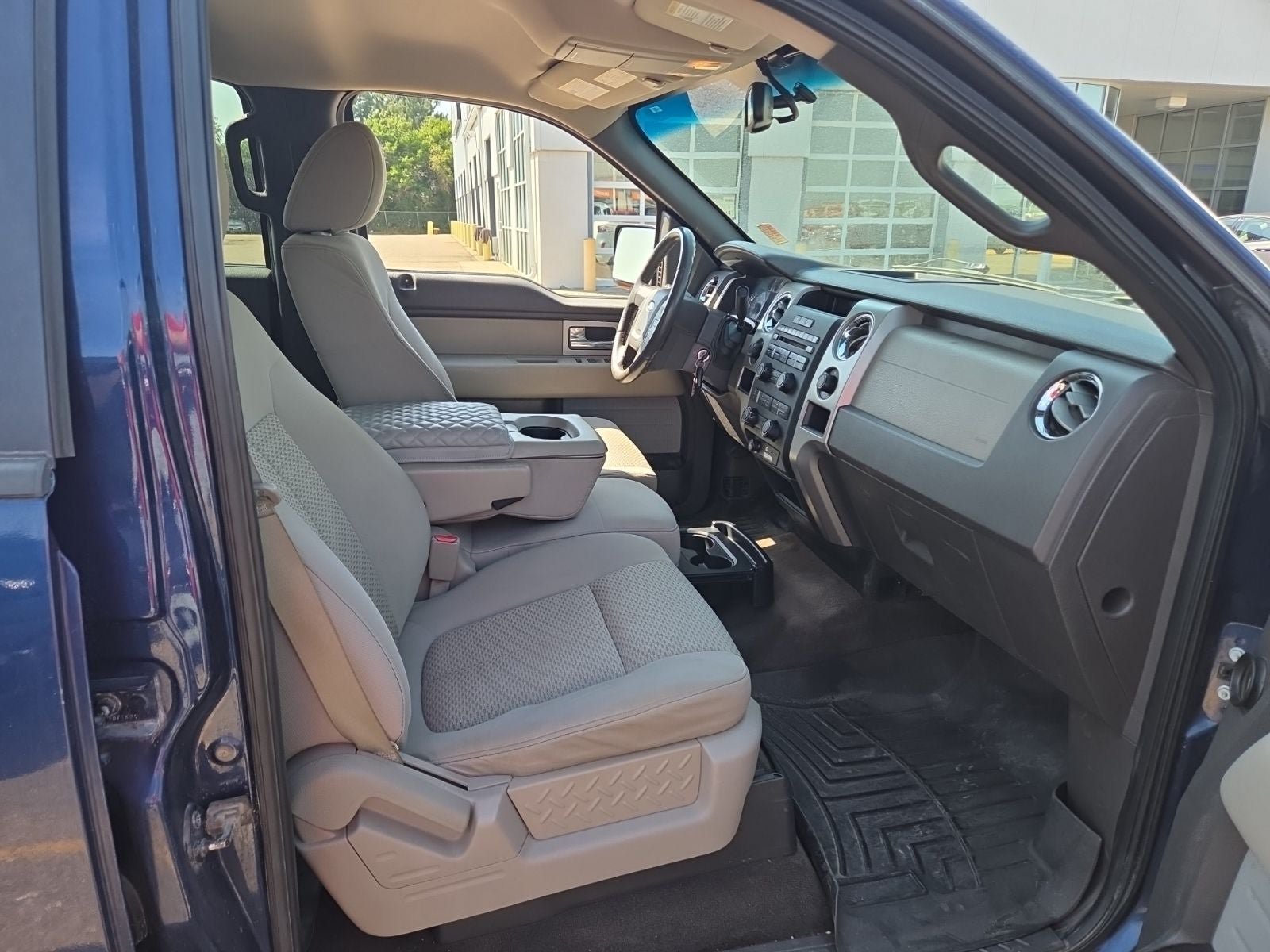 Used 2010 Ford F150 XLT AWD/4WD image 12