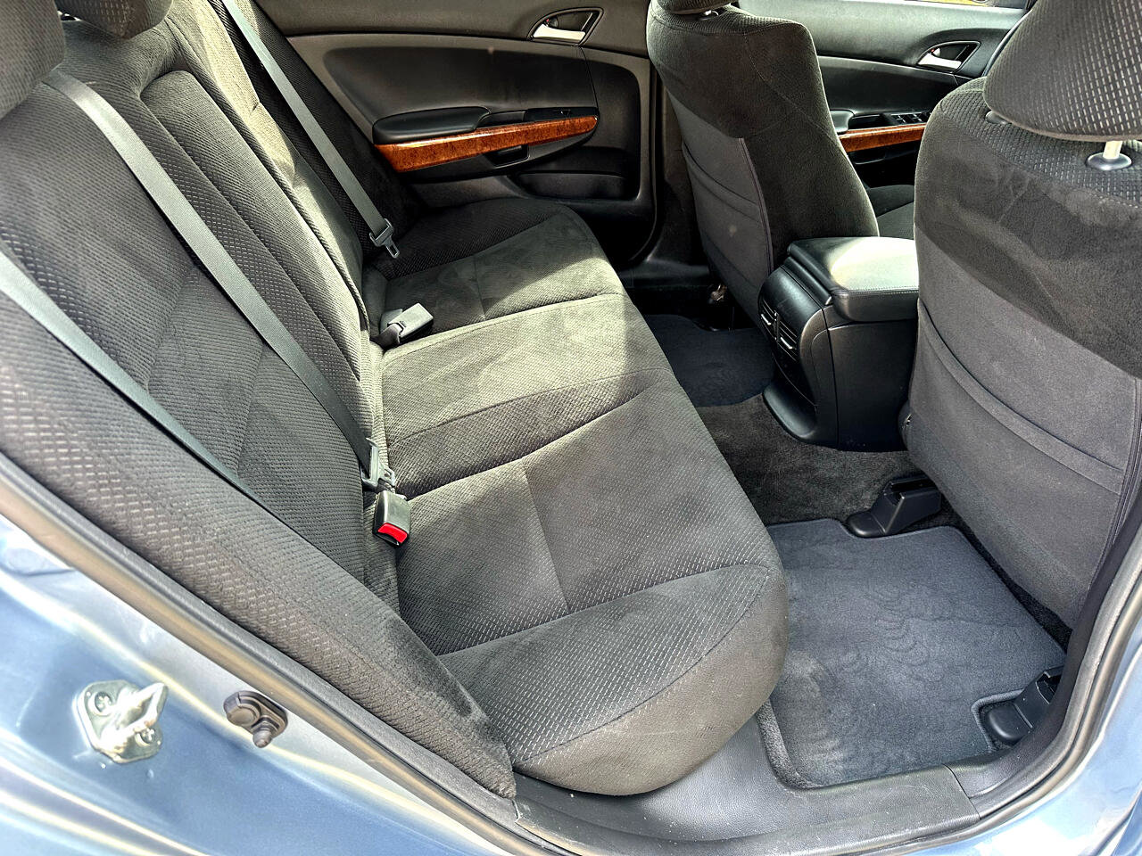 Used 2011 Honda Accord EX image 17