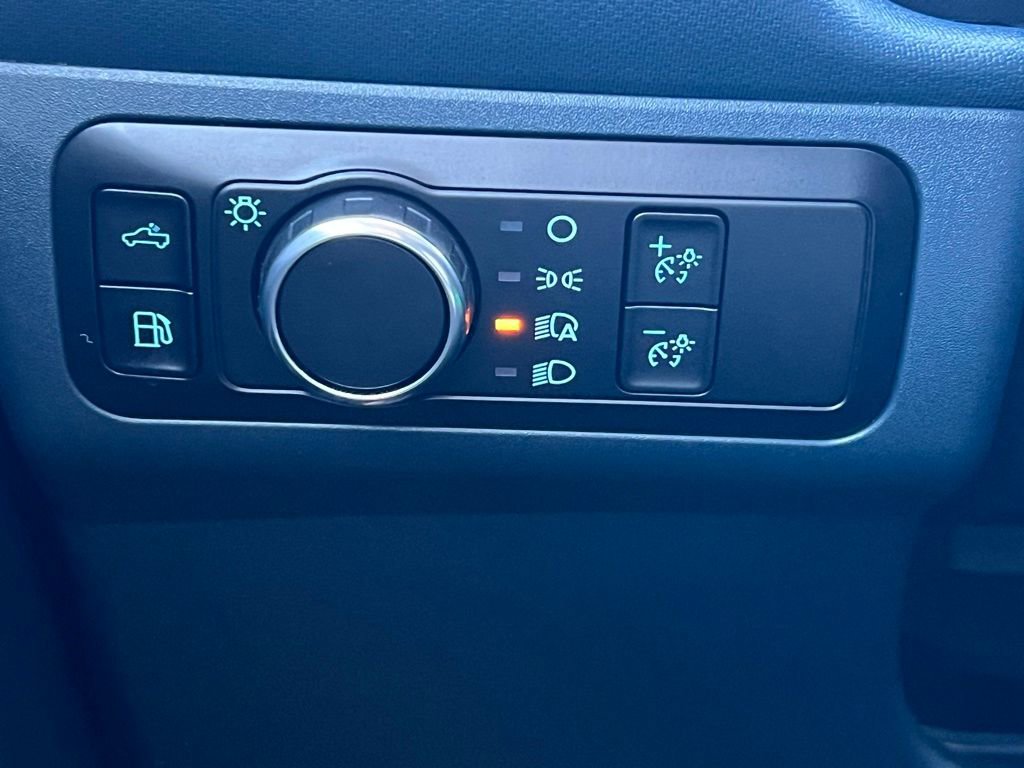 Used 2025 Ford Maverick XL image 29