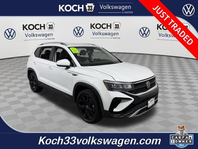 Used 2022 Volkswagen Taos SE w/ IQ.Drive SE Package AWD/4WD image 1