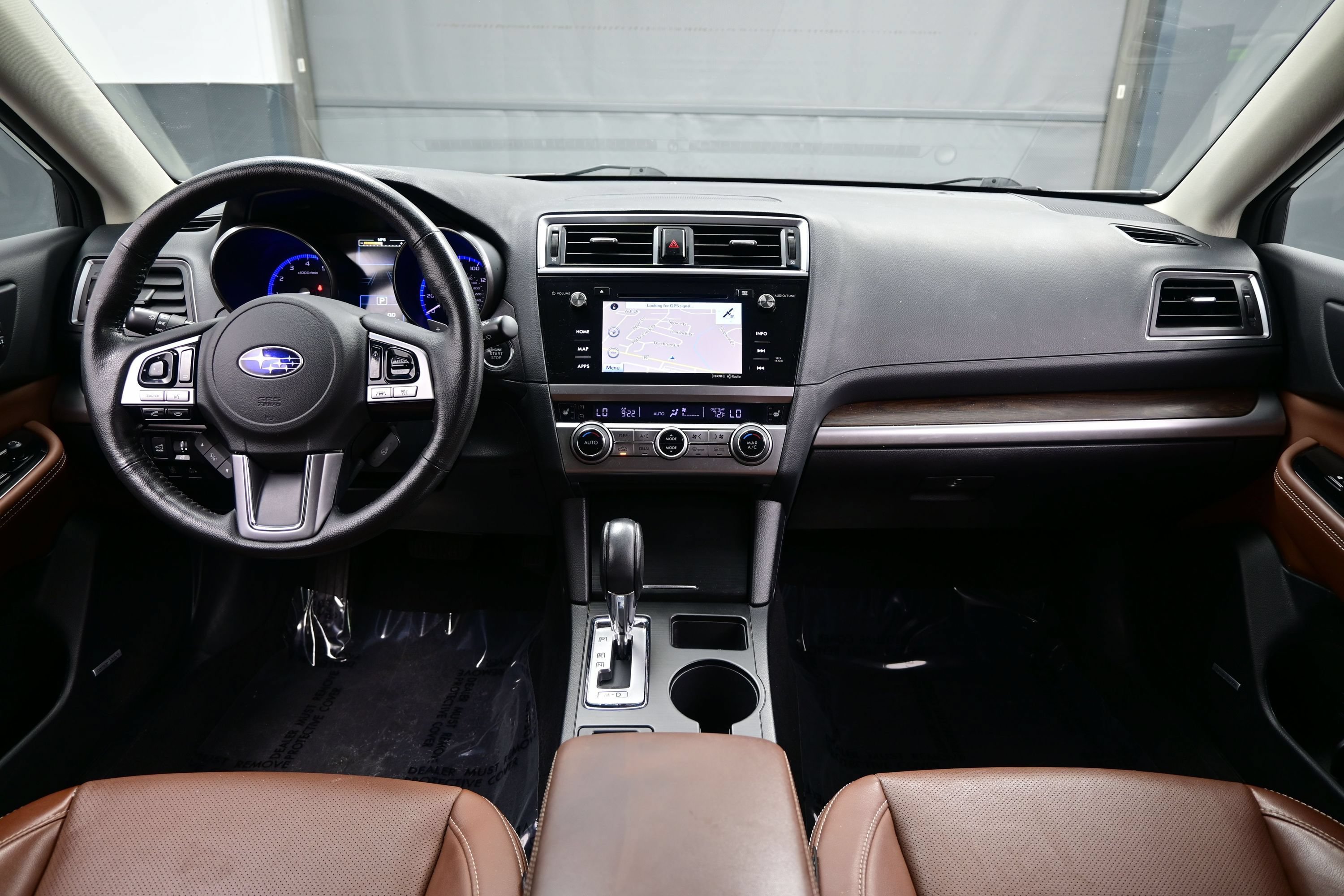Used 2017 Subaru Outback 3.6R Touring AWD/4WD image 17