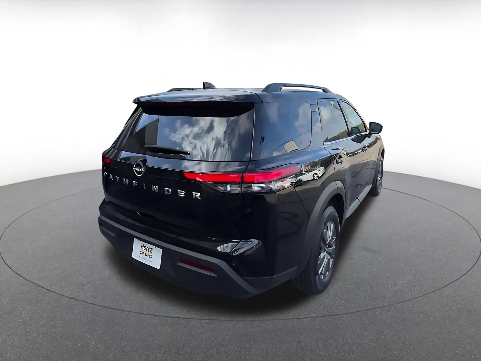 Used 2025 Nissan Pathfinder SV image 20