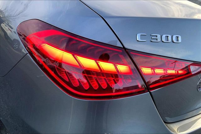 Used 2025 Mercedes-Benz C 300 4MATIC Sedan image 25