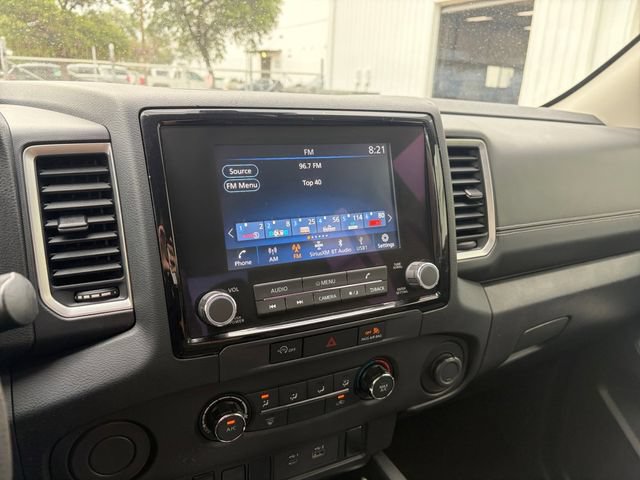 Used 2023 Nissan Frontier SV w/ Tow Package RWD image 10
