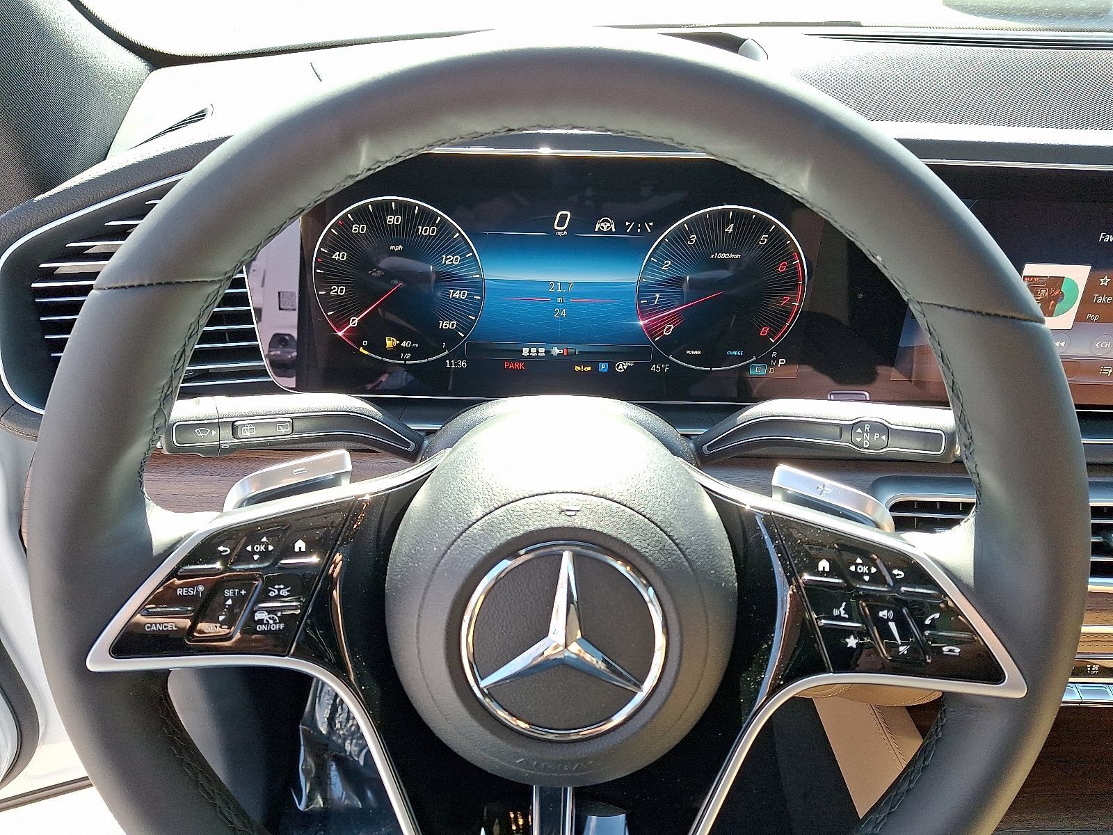 New 2026 Mercedes-Benz GLE 450 4MATIC image 15