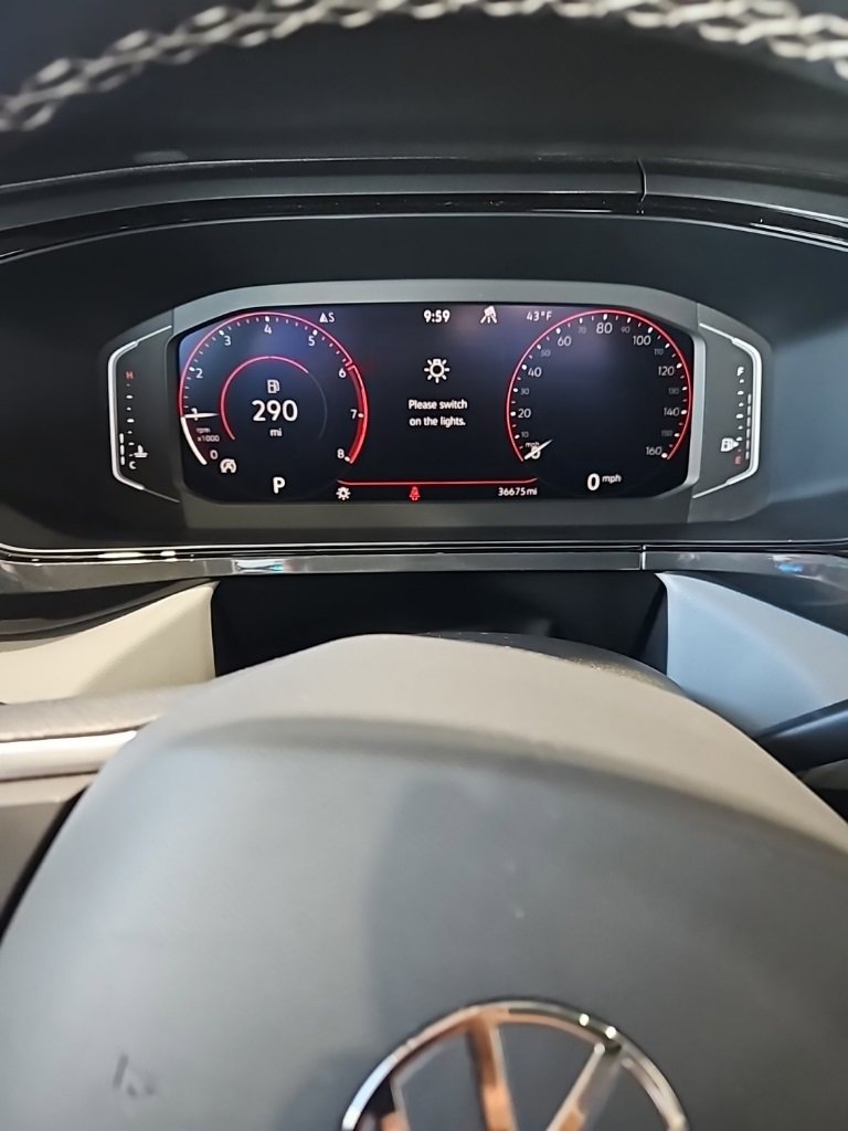 Used 2022 Volkswagen Taos SEL image 34