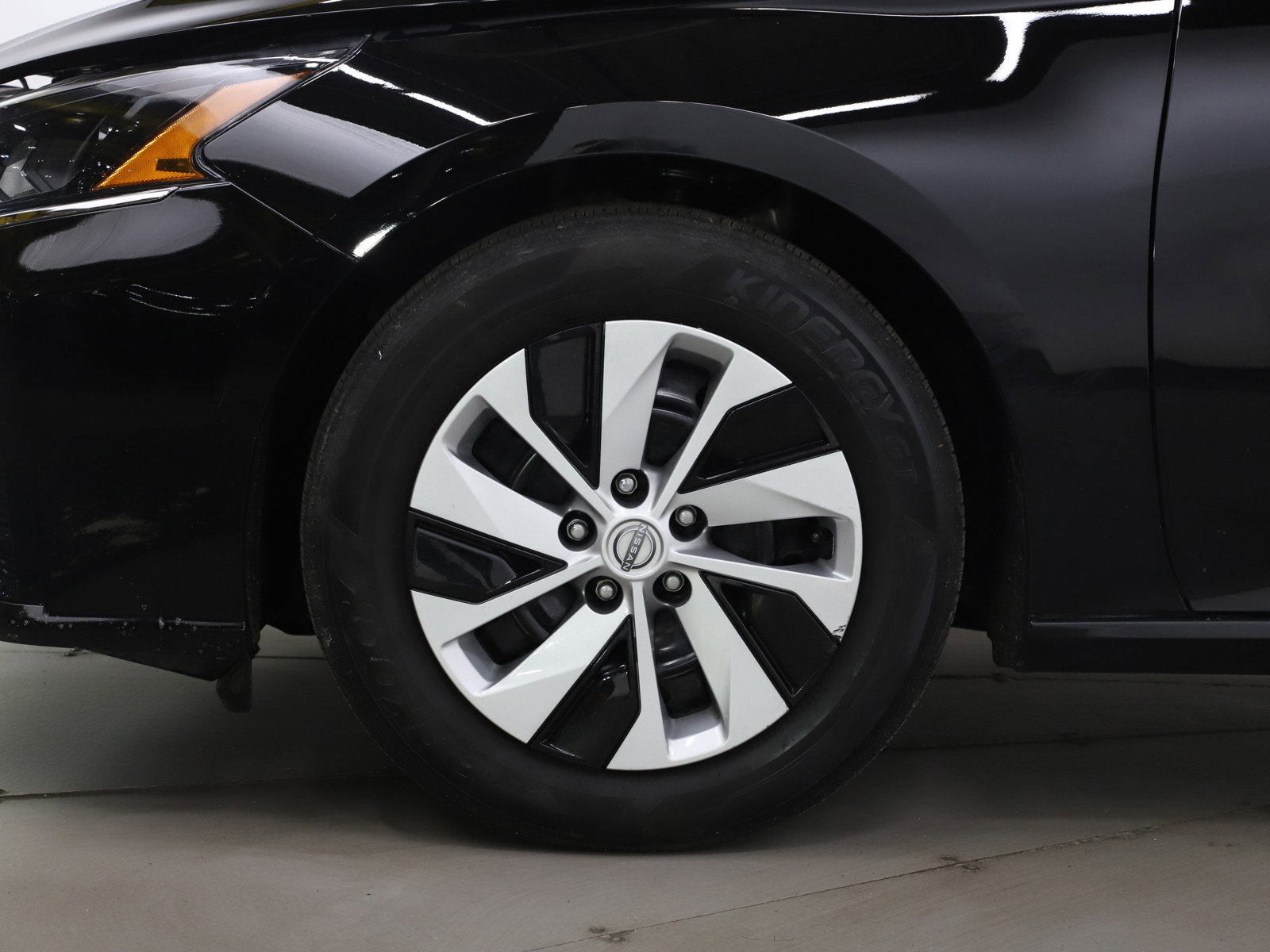 Used 2025 Nissan Altima 2.5 S image 27