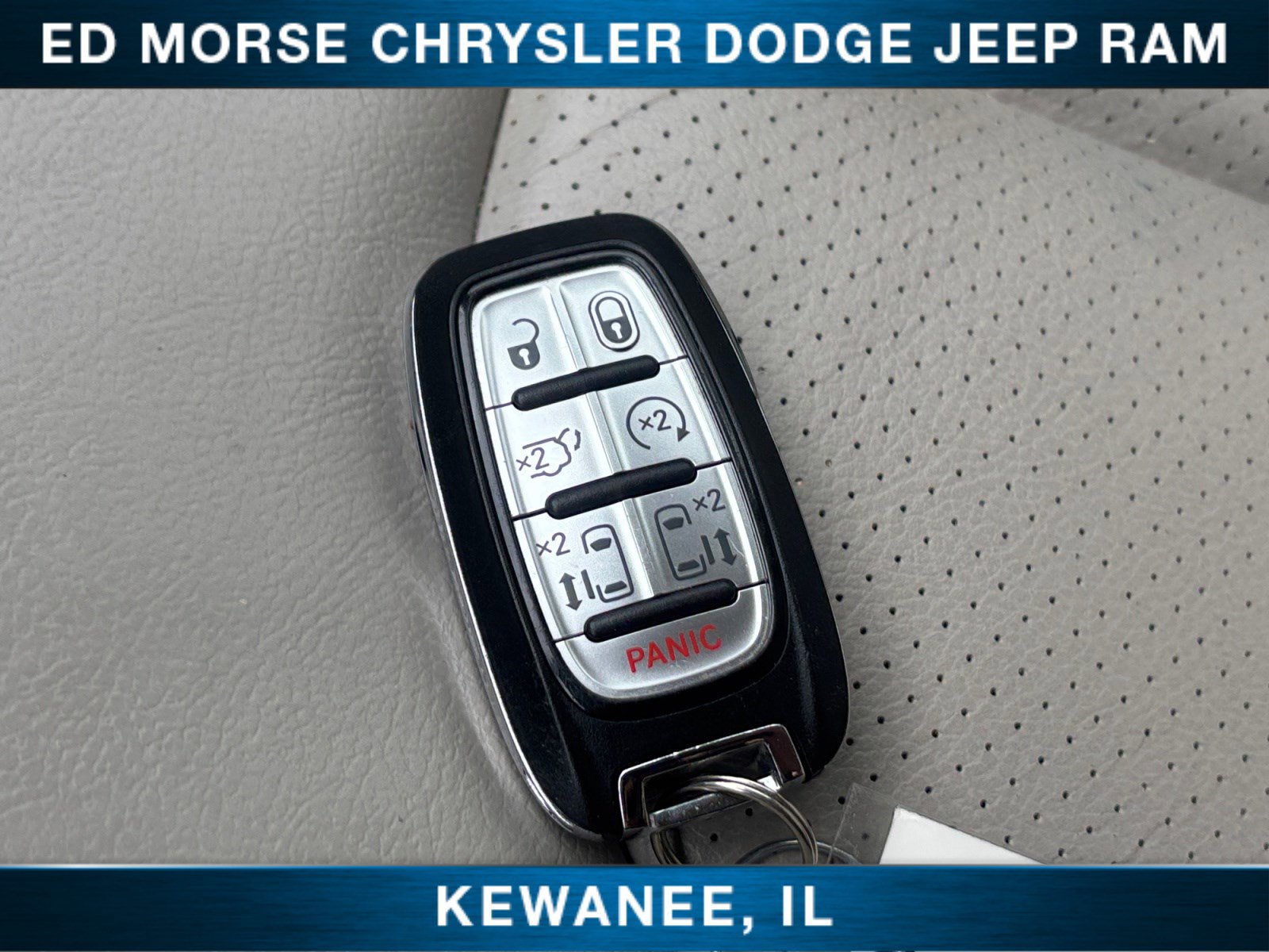 Used 2019 Chrysler Pacifica Touring-L FWD image 39