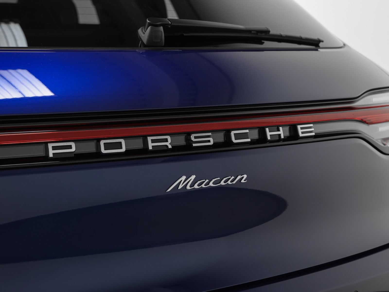 New 2026 Porsche Macan AWD/4WD image 18