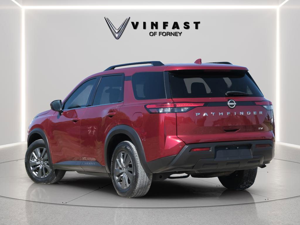 Used 2023 Nissan Pathfinder SV image 2