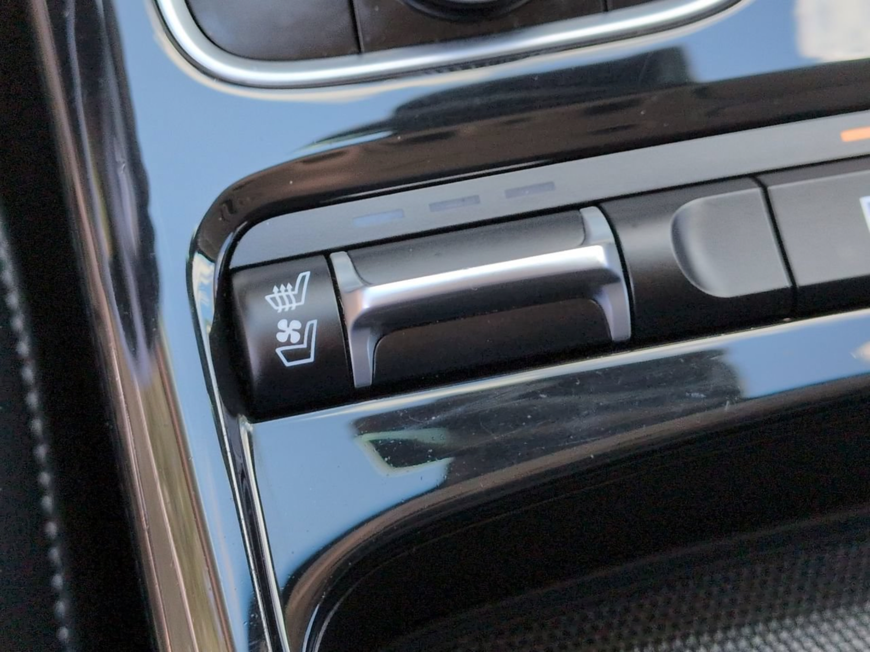 Used 2019 Kia Stinger Premium RWD image 29