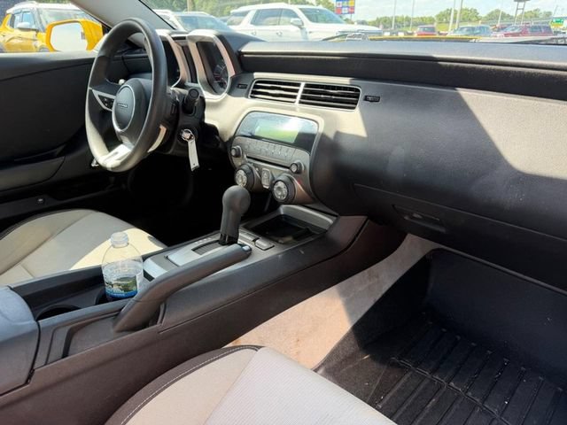Used 2010 Chevrolet Camaro LT RWD image 10