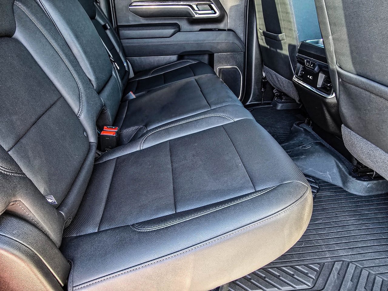 Used 2026 Chevrolet Silverado 2500 LTZ w/ LTZ Plus Package image 46