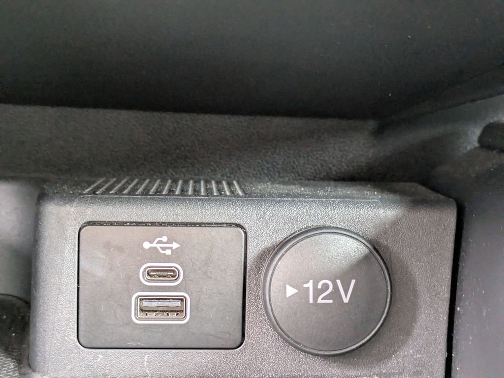 Used 2025 Ford Escape ST-Line image 21