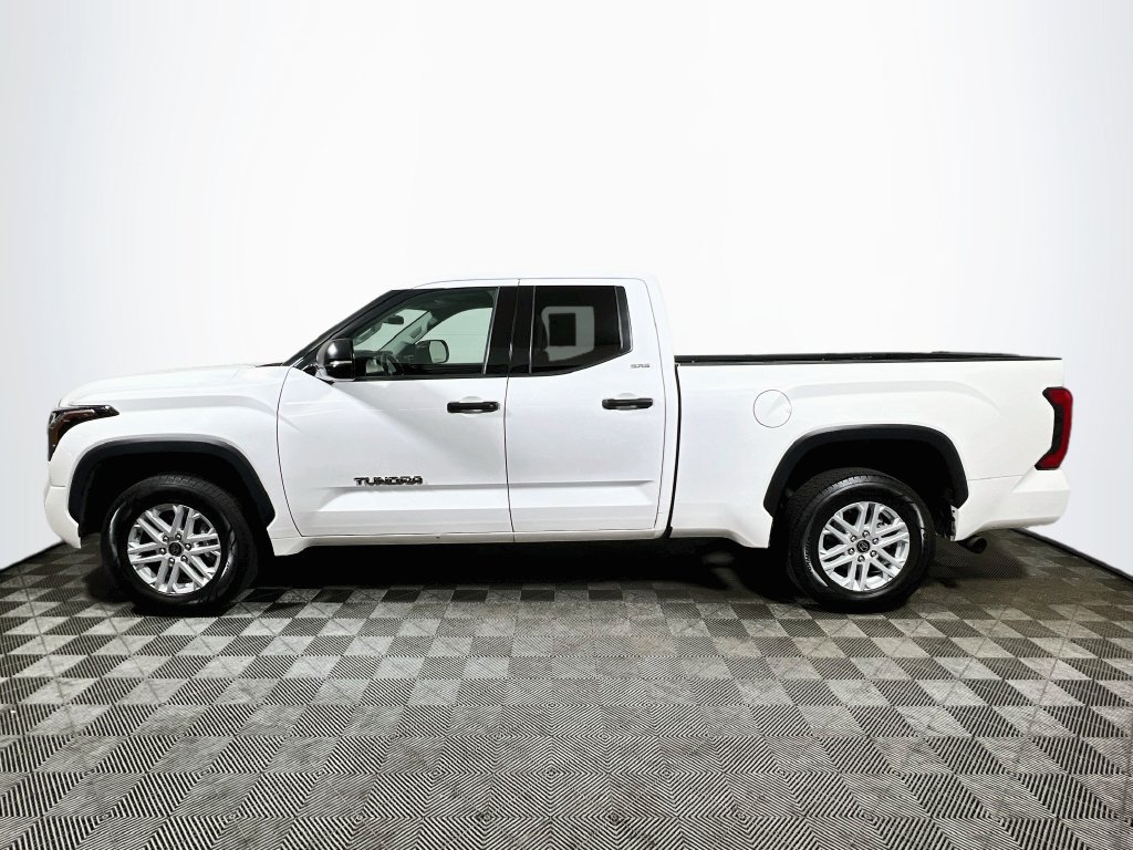 Certified 2022 Toyota Tundra SR5 w/ SR5 Convenience Package RWD image 4