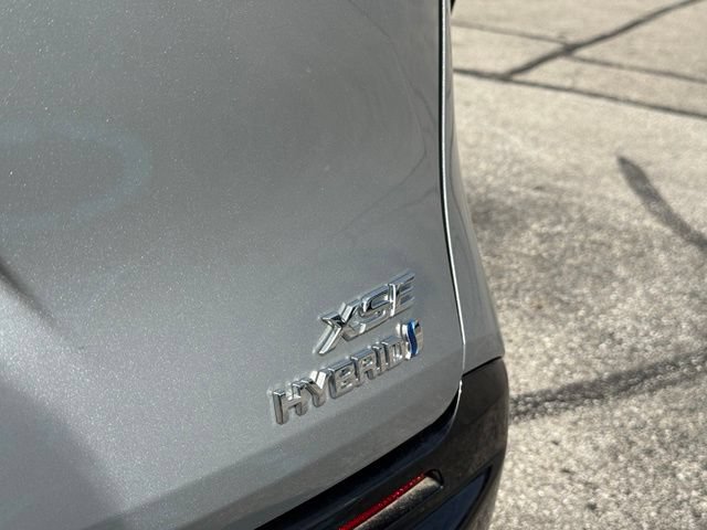 Used 2024 Toyota Sienna XSE FWD image 37