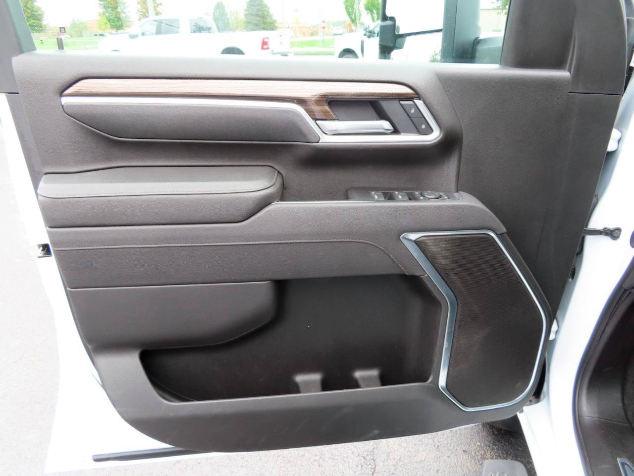 Used 2025 Chevrolet Silverado 3500 LT w/ Safety Package AWD/4WD image 27