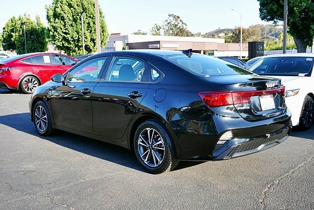 Used 2023 Kia Forte LXS FWD image 6