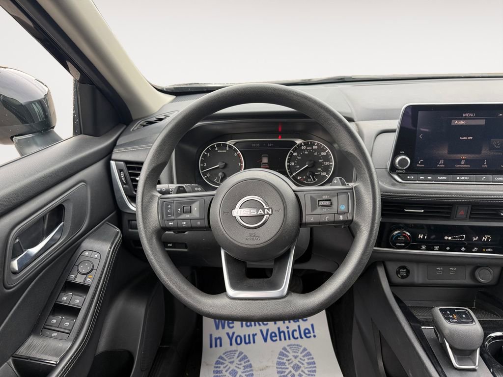 Used 2024 Nissan Rogue SV image 12