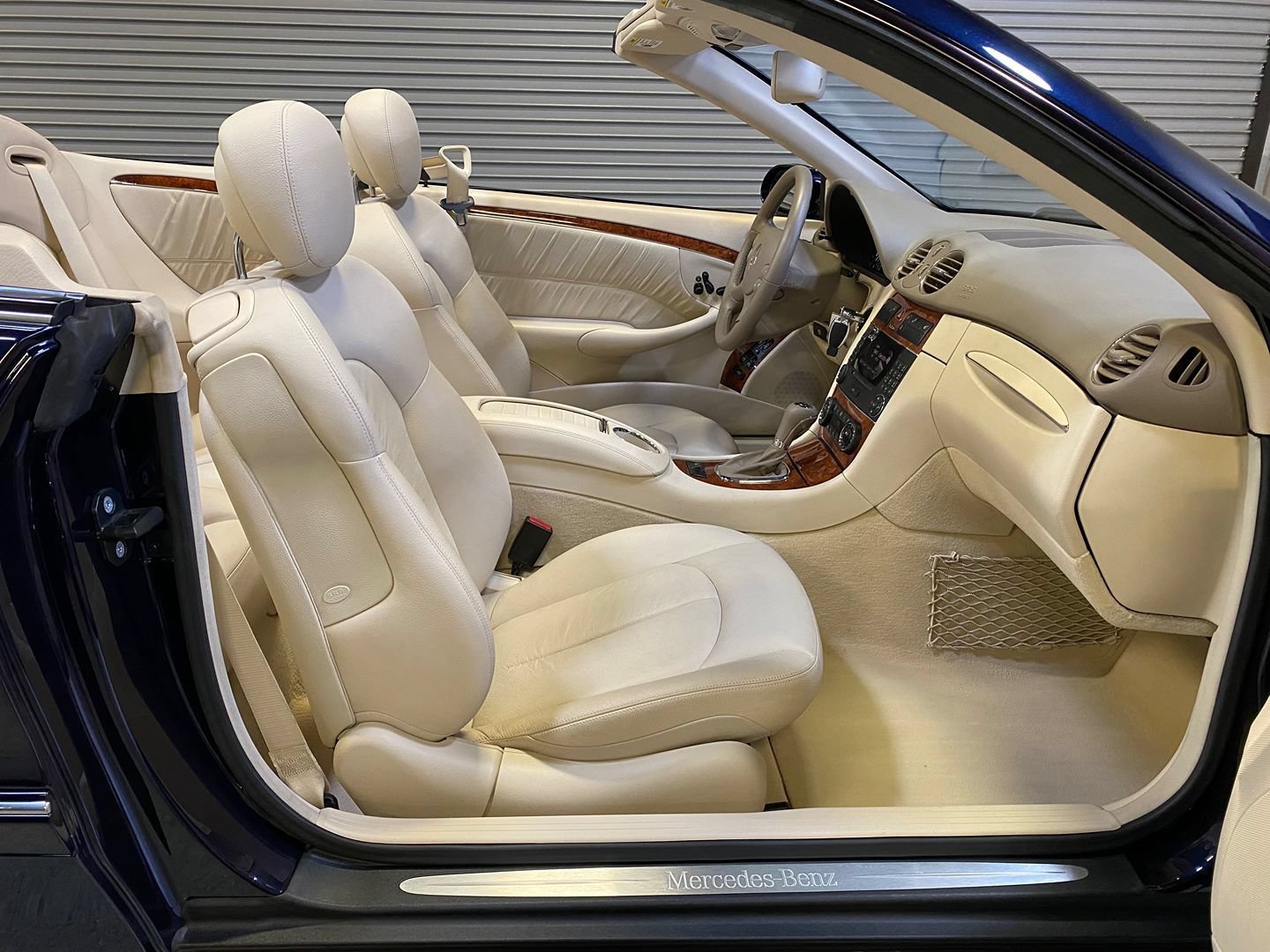 Used 2007 Mercedes-Benz CLK 350 Cabriolet image 30