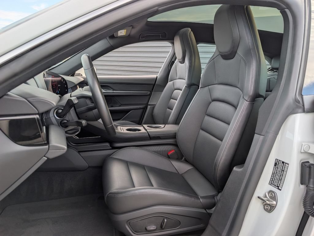 Certified 2025 Porsche Taycan 4S AWD/4WD image 5