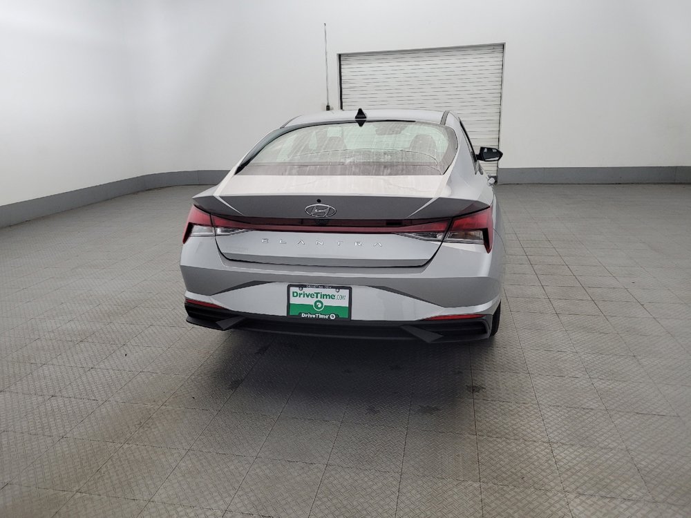 Used 2022 Hyundai Elantra SEL w/ Cargo Package image 7
