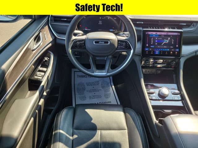 Used 2023 Jeep Grand Cherokee L Overland w/ Luxury Tech Group IV AWD/4WD image 9