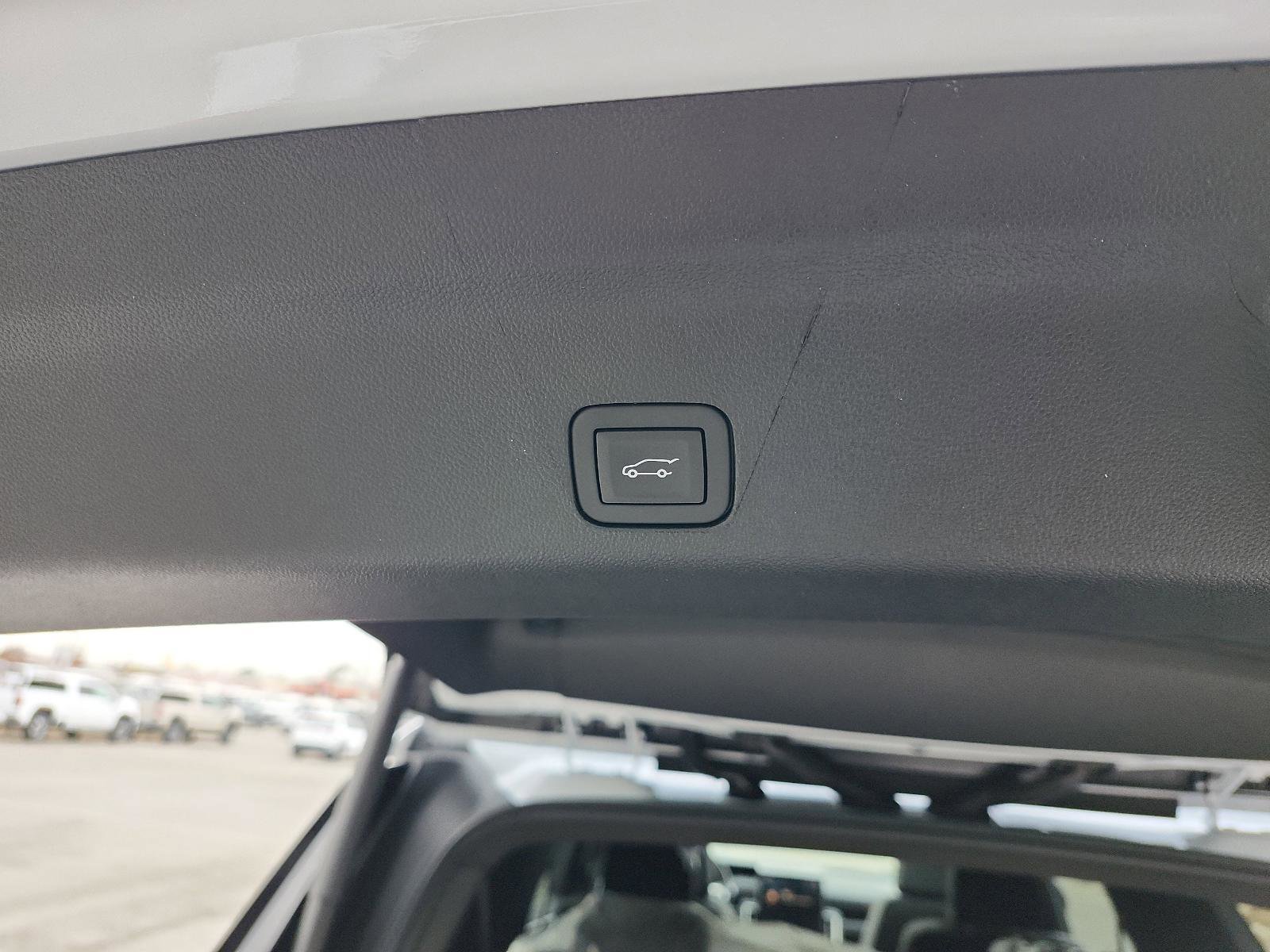 New 2026 GMC Yukon XL Denali w/ Sun & Power Step Package image 9