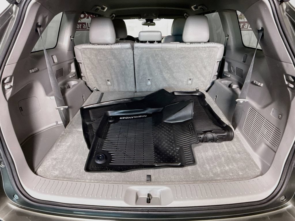 Certified 2018 Toyota Highlander Plus AWD/4WD image 27