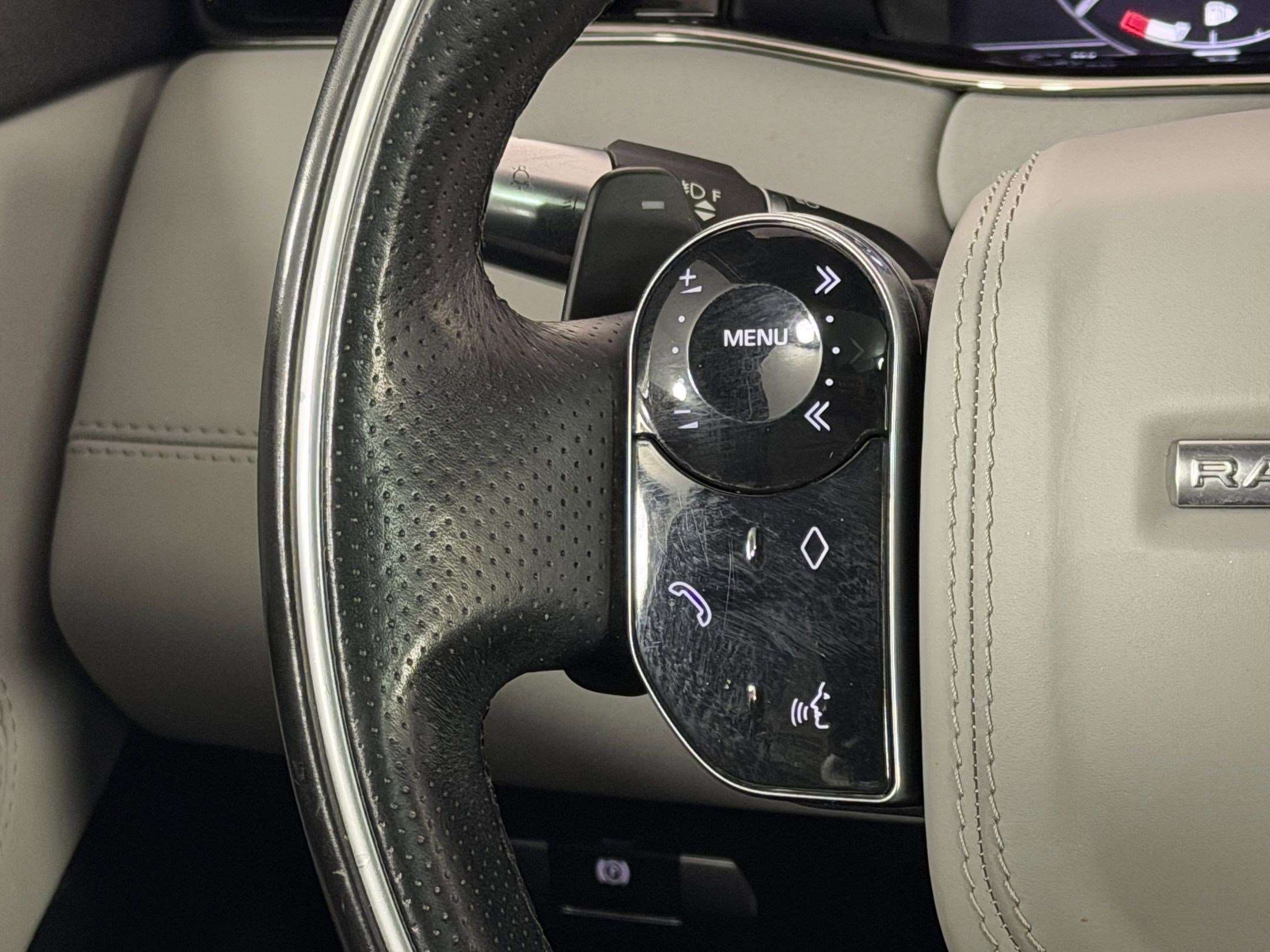 Used 2020 Land Rover Range Rover Evoque First Edition image 15