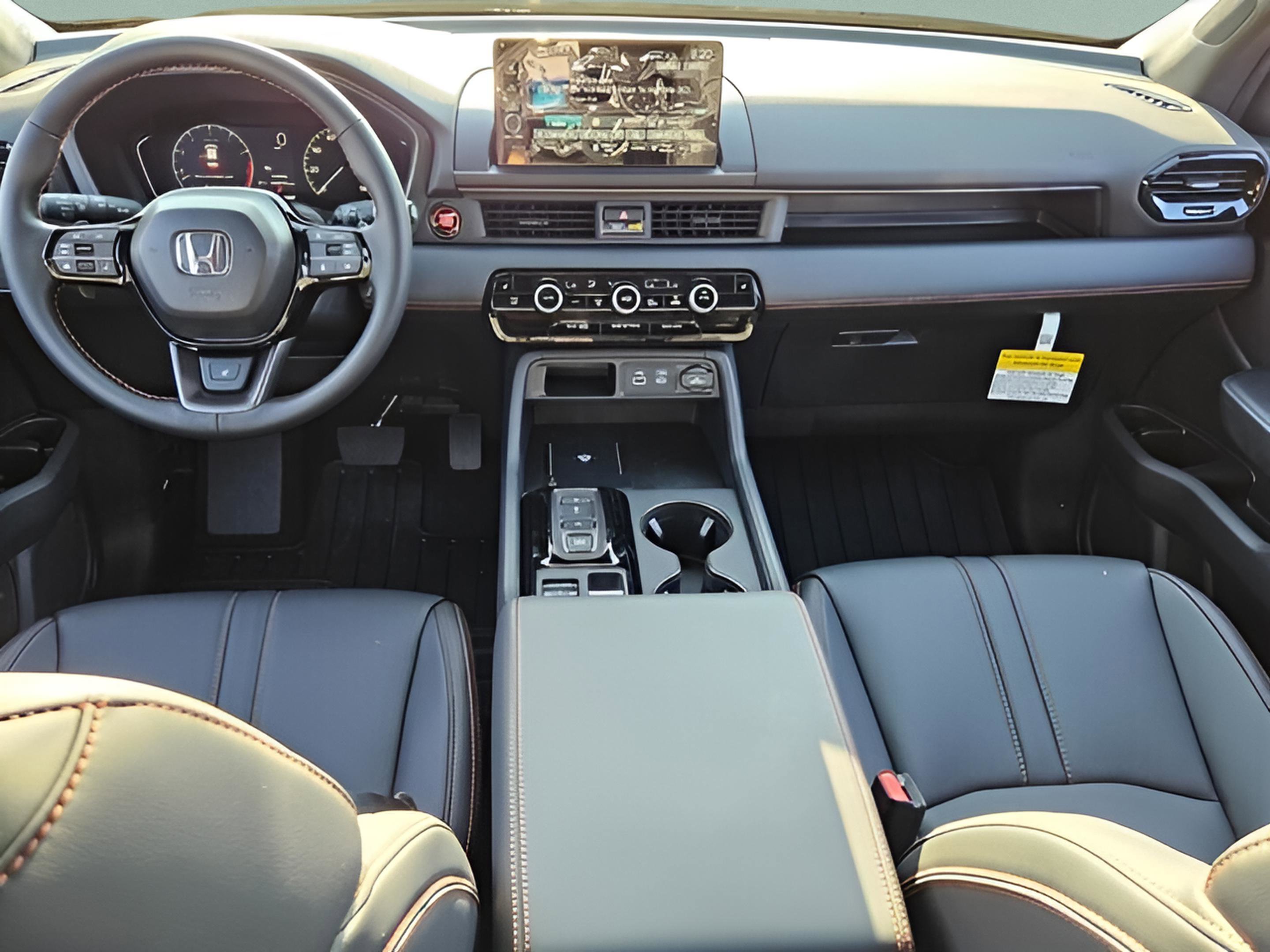 New 2025 Honda Pilot TrailSport image 13