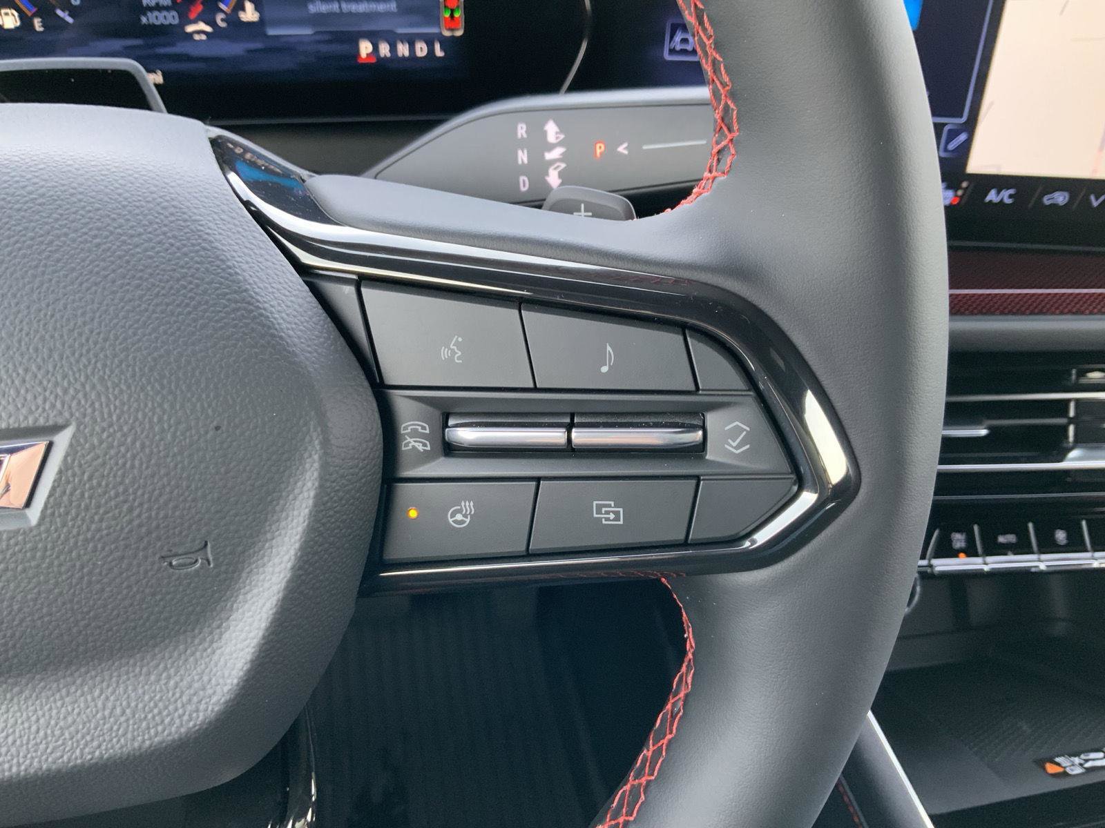 New 2026 Chevrolet Traverse RS w/ LPO, Floor Liner Package image 38